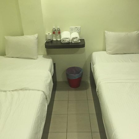 קפונג Desa House Hotel מראה חיצוני תמונה