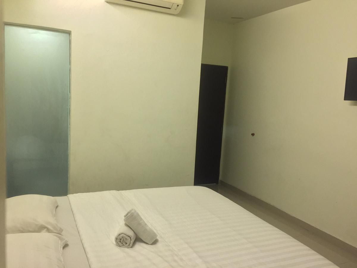 קפונג Desa House Hotel מראה חיצוני תמונה