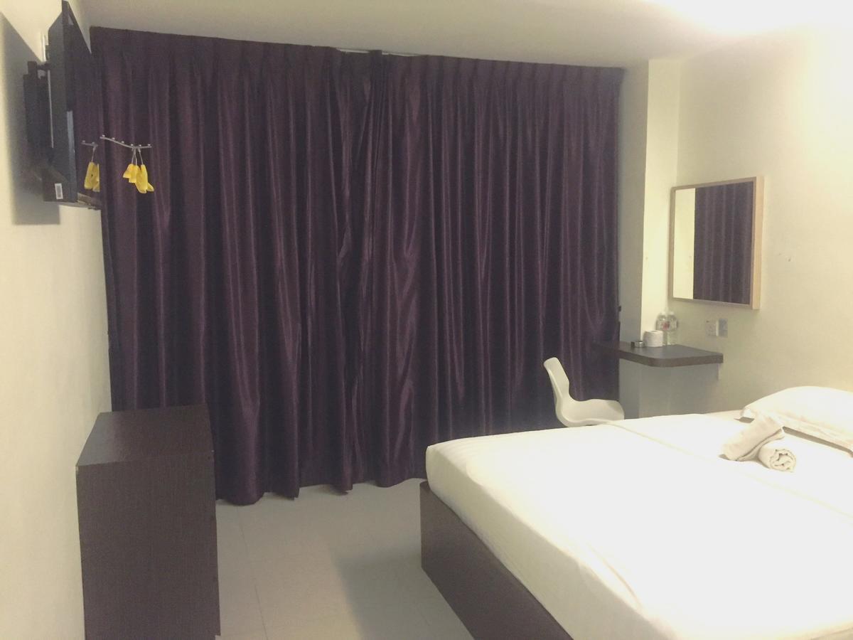 קפונג Desa House Hotel מראה חיצוני תמונה