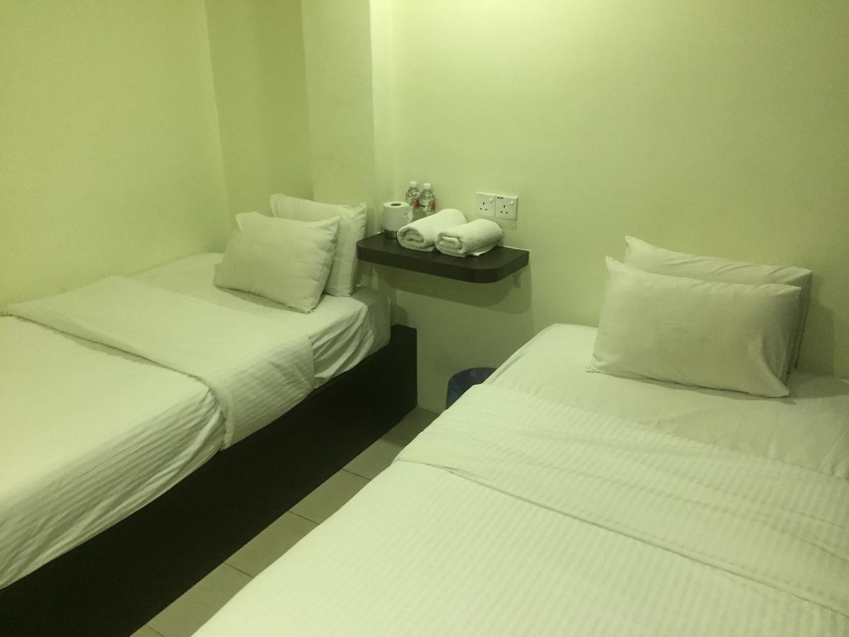 קפונג Desa House Hotel מראה חיצוני תמונה