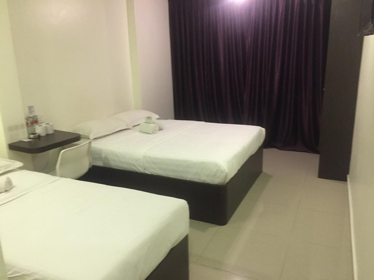 קפונג Desa House Hotel מראה חיצוני תמונה
