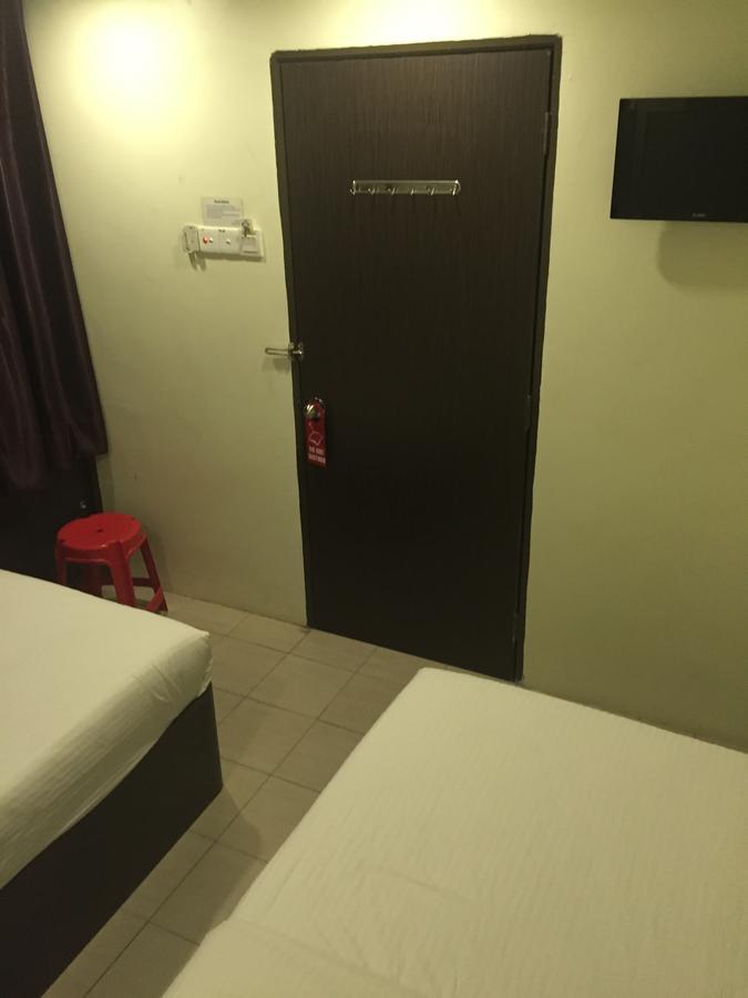 קפונג Desa House Hotel מראה חיצוני תמונה