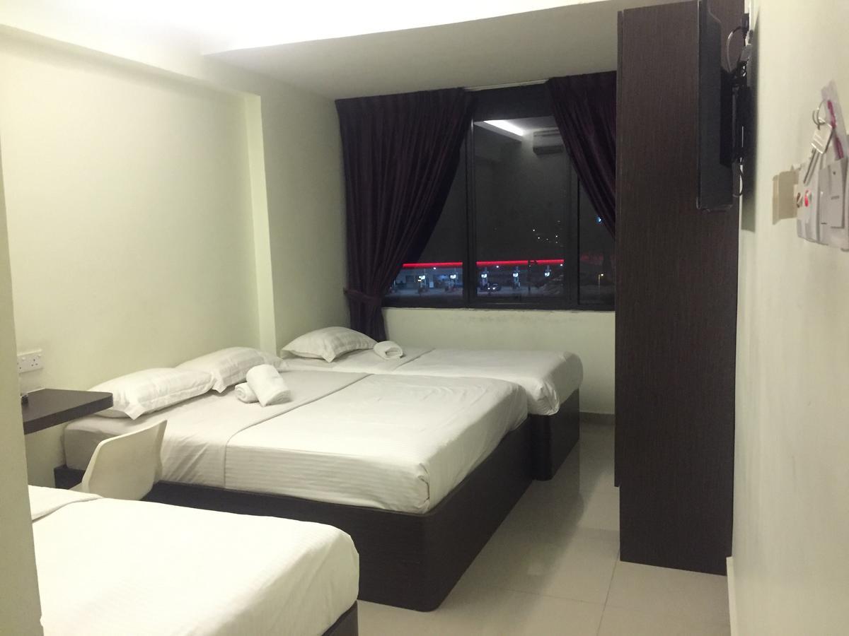 קפונג Desa House Hotel מראה חיצוני תמונה